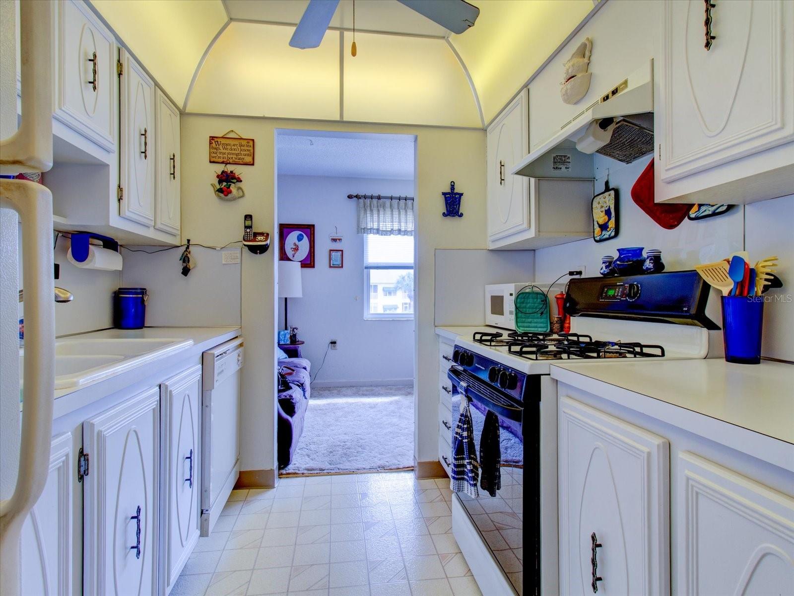 10037 62ND TER N #23, ST PETERSBURG, FL, 33708