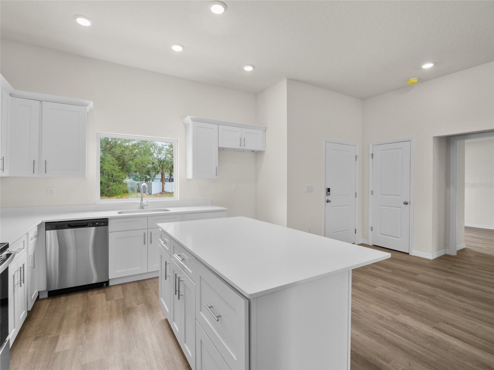 5255 FARMINGTON AVE, NORTH PORT, FL, 34288