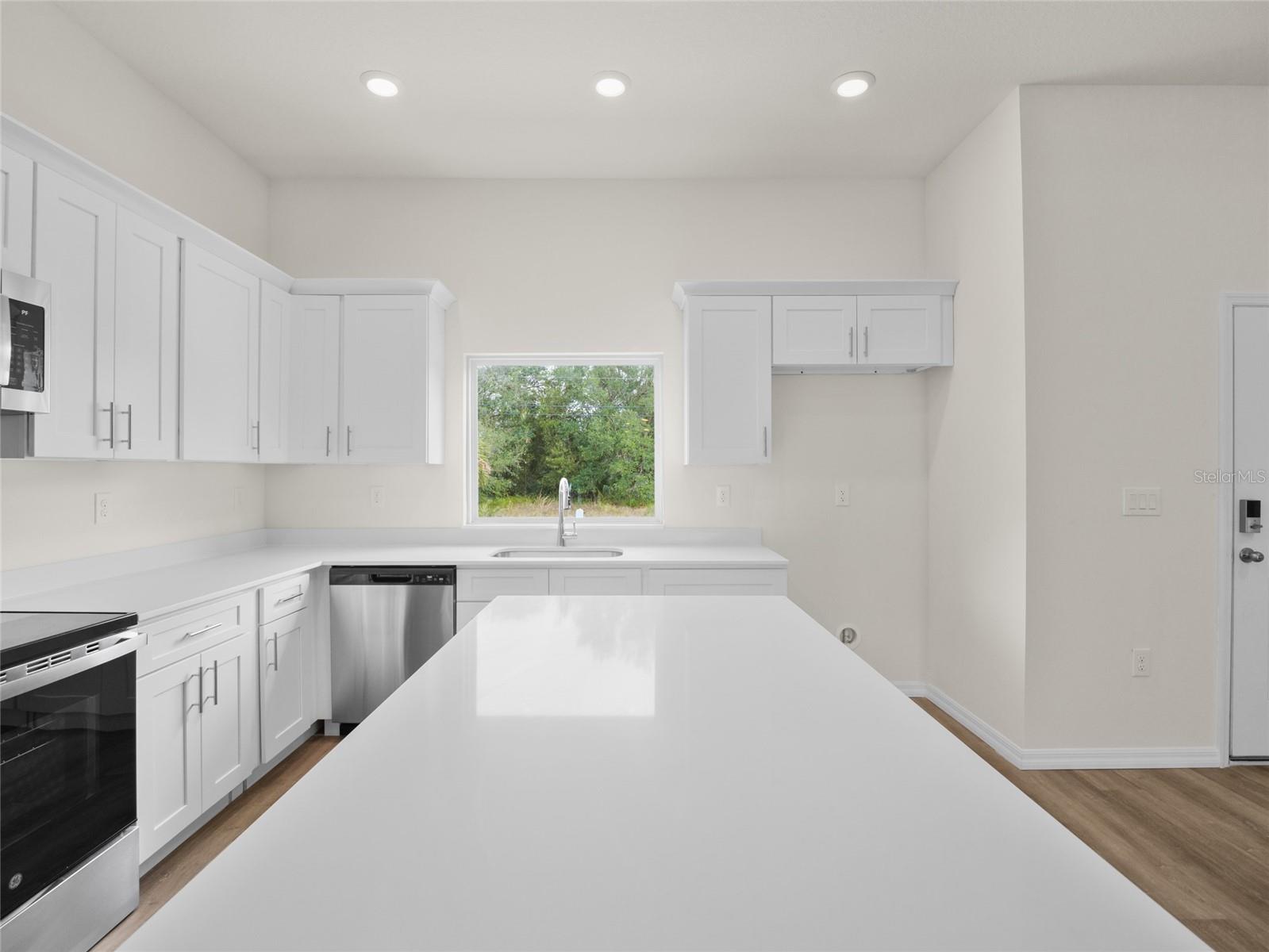 5255 FARMINGTON AVE, NORTH PORT, FL, 34288