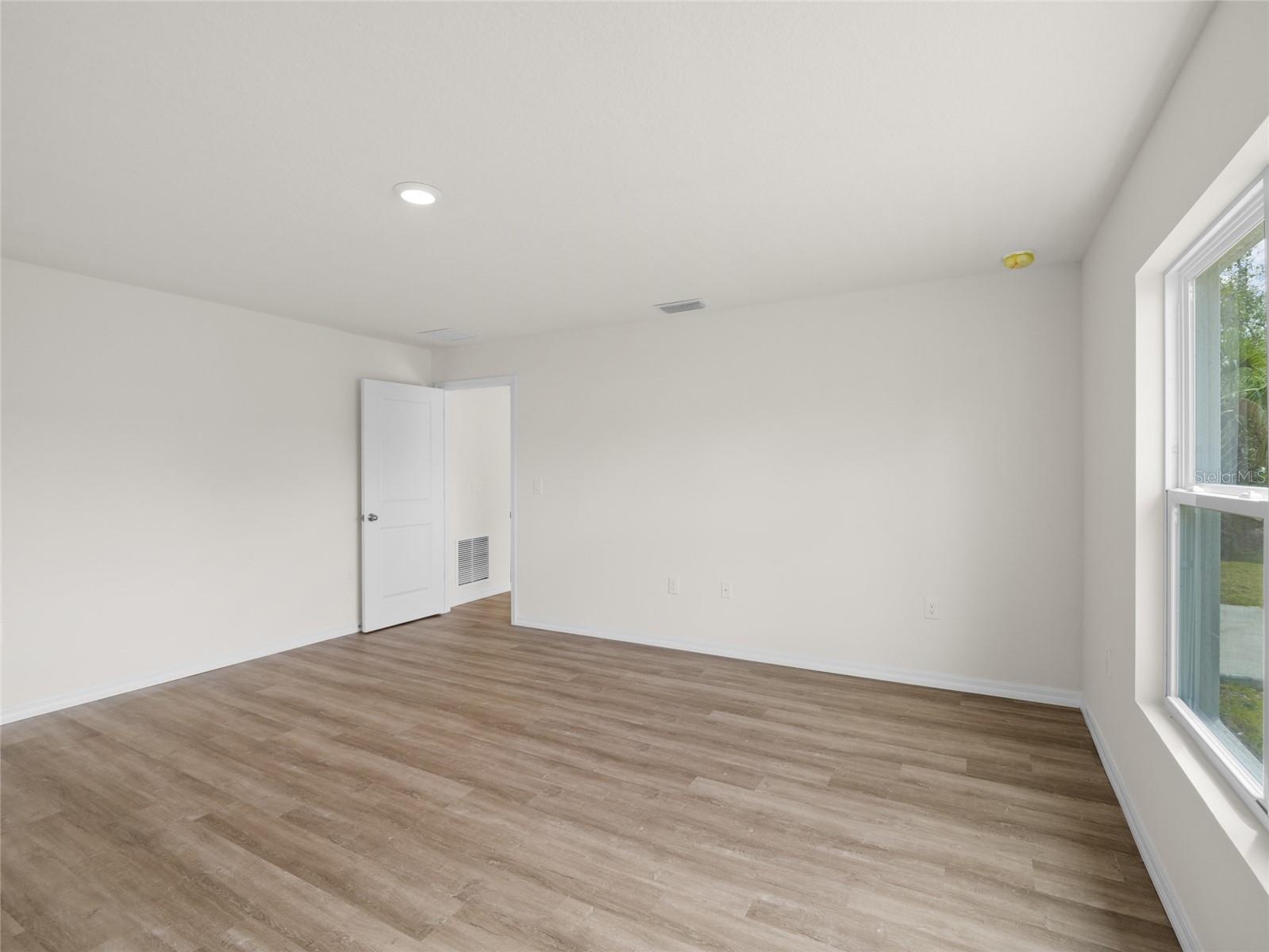 5255 FARMINGTON AVE, NORTH PORT, FL, 34288