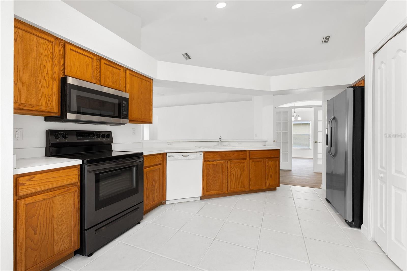 7602 MERCHANTVILLE CIR, ZEPHYRHILLS, FL, 33540