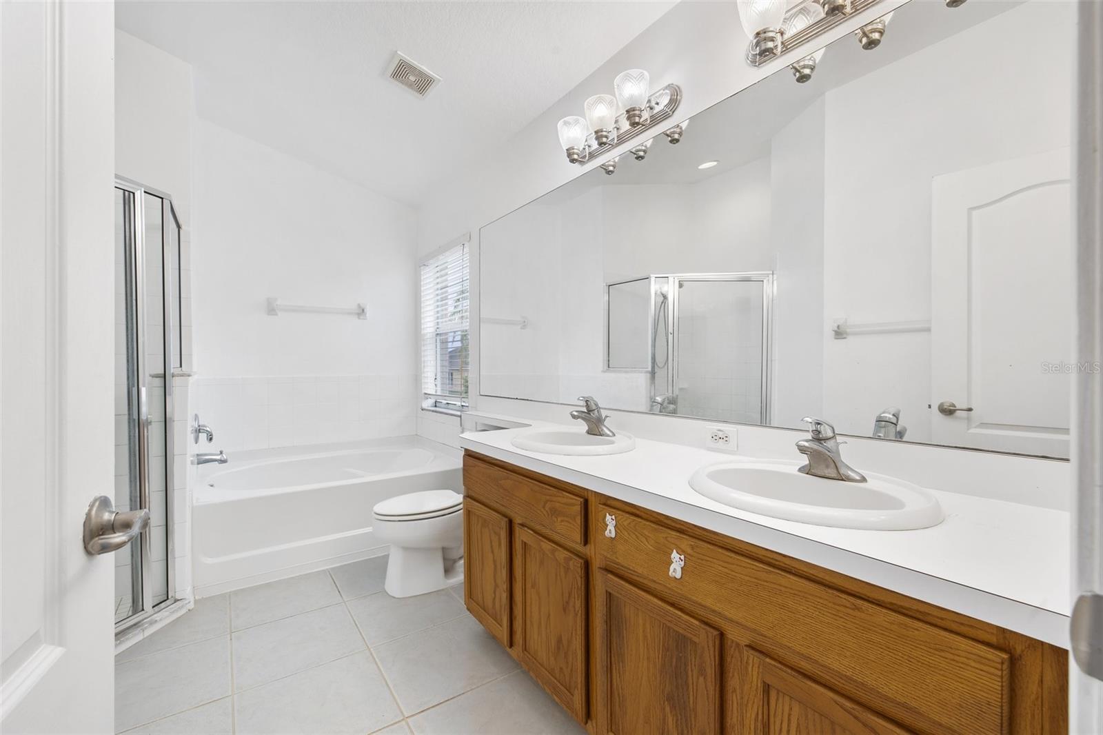 7602 MERCHANTVILLE CIR, ZEPHYRHILLS, FL, 33540