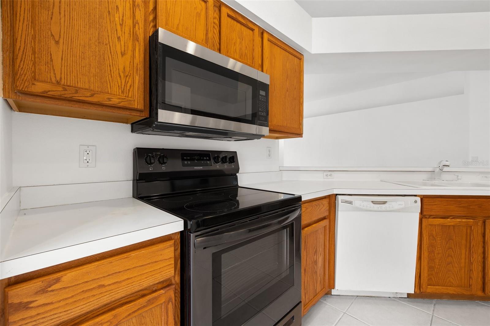 7602 MERCHANTVILLE CIR, ZEPHYRHILLS, FL, 33540