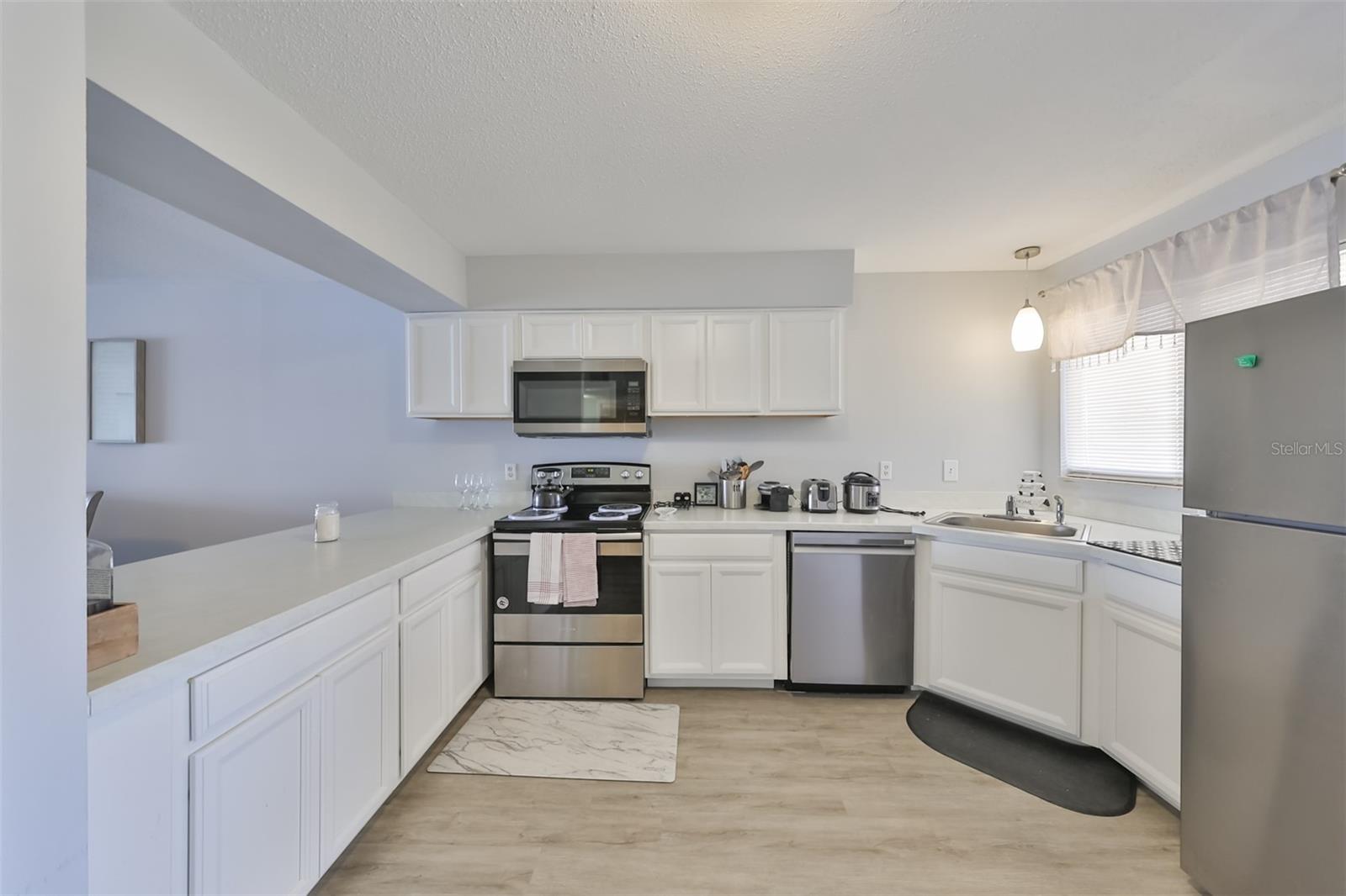 1008 APOLLO BEACH BLVD #211, APOLLO BEACH, FL, 33572