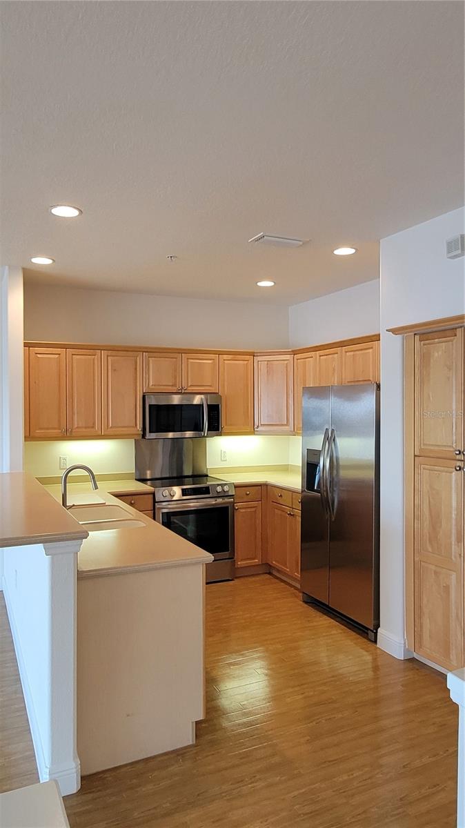9207 MIDNIGHT PASS RD #4, SARASOTA, FL, 34242