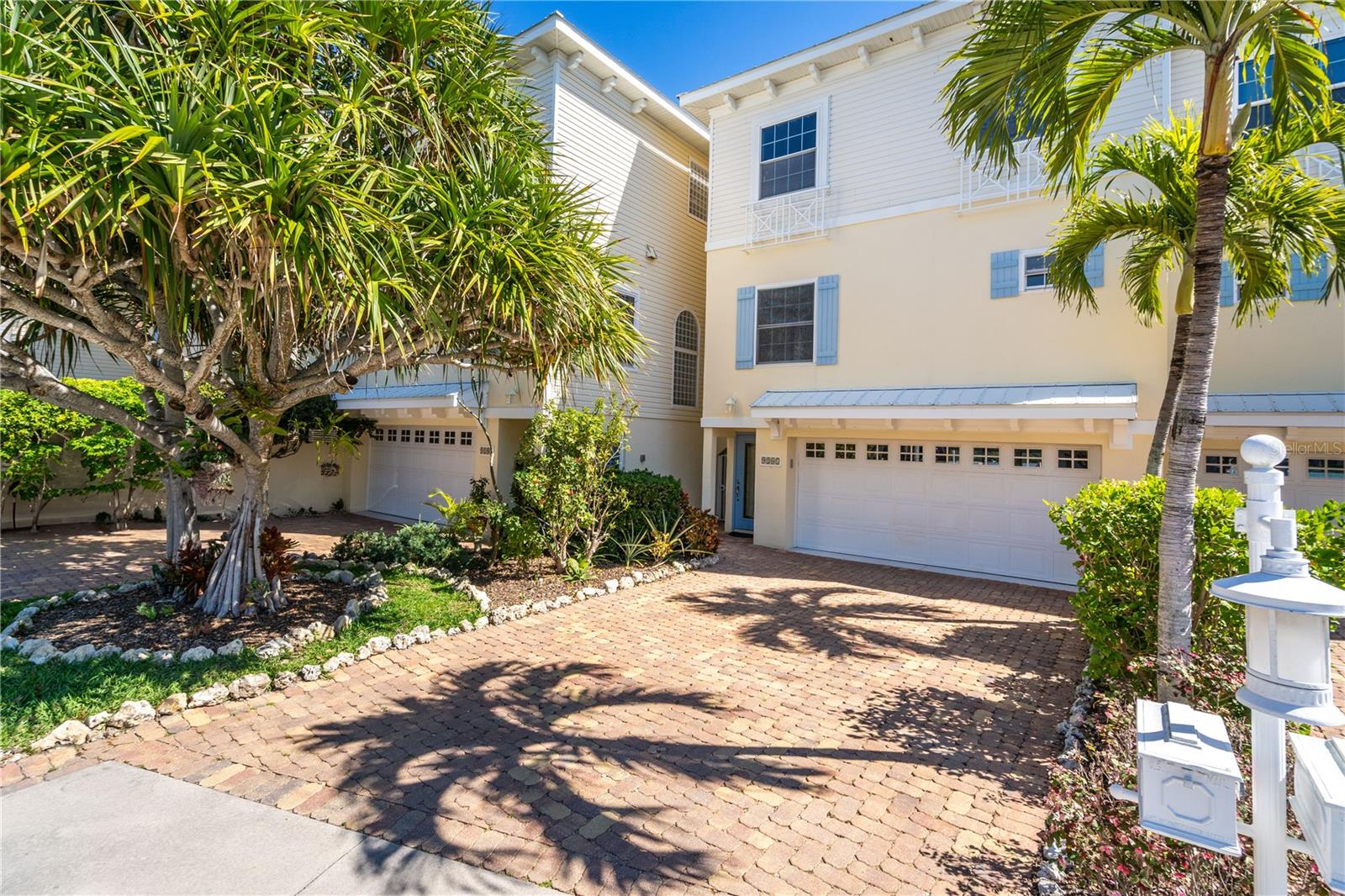 9207 MIDNIGHT PASS RD #4, SARASOTA, FL, 34242