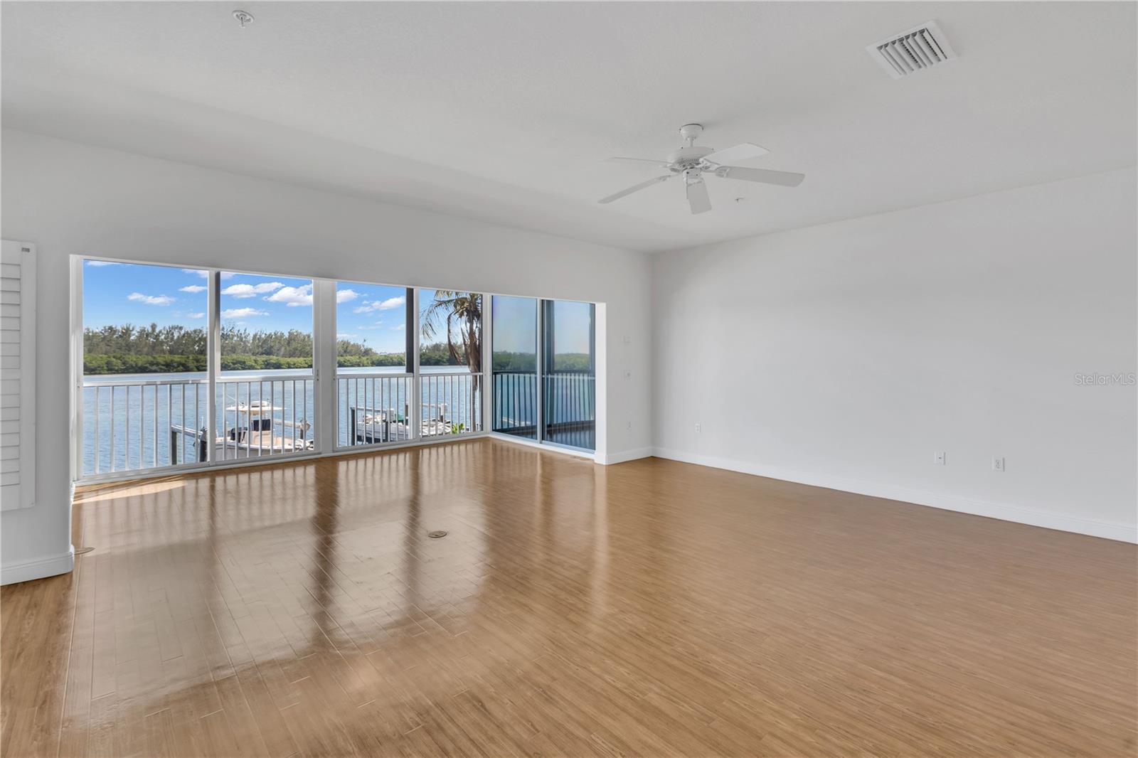 9207 MIDNIGHT PASS RD #4, SARASOTA, FL, 34242