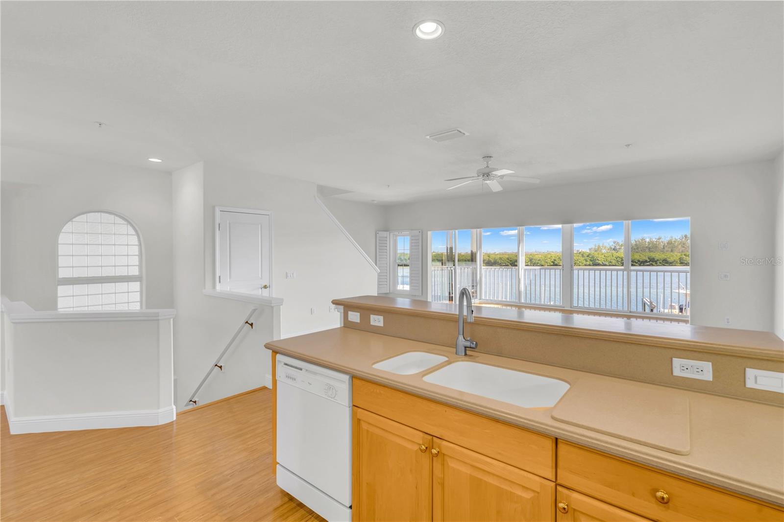 9207 MIDNIGHT PASS RD #4, SARASOTA, FL, 34242