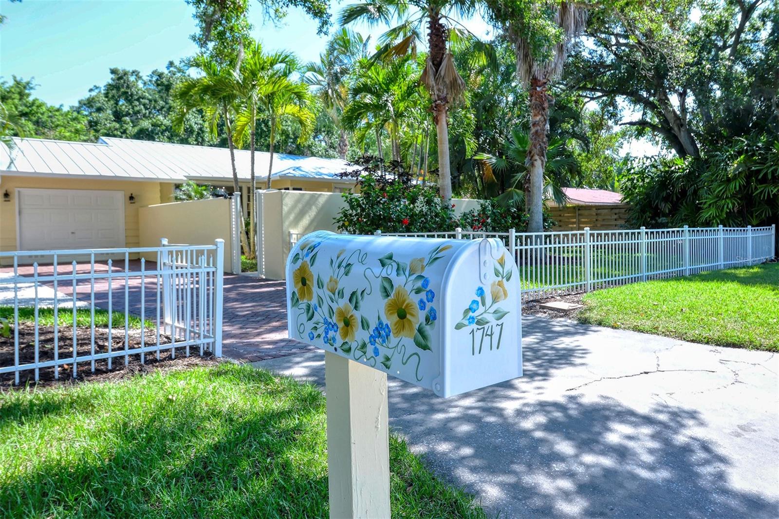 1747 WALDEMERE ST, SARASOTA, FL, 34239