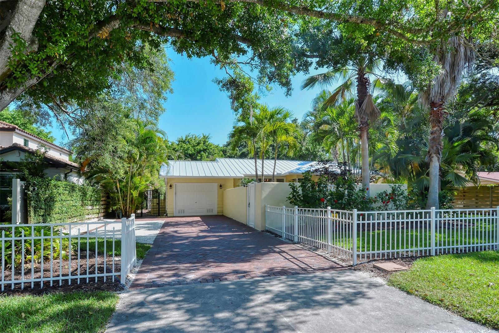 1747 WALDEMERE ST, SARASOTA, FL, 34239