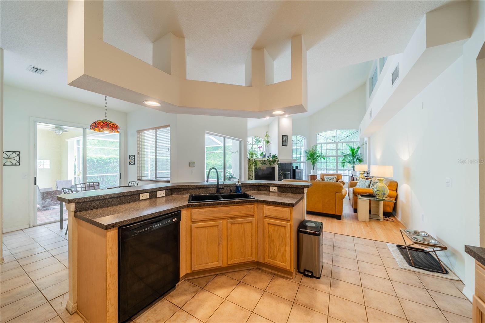 10761 PLANTATION BAY DR, TAMPA, FL, 33647