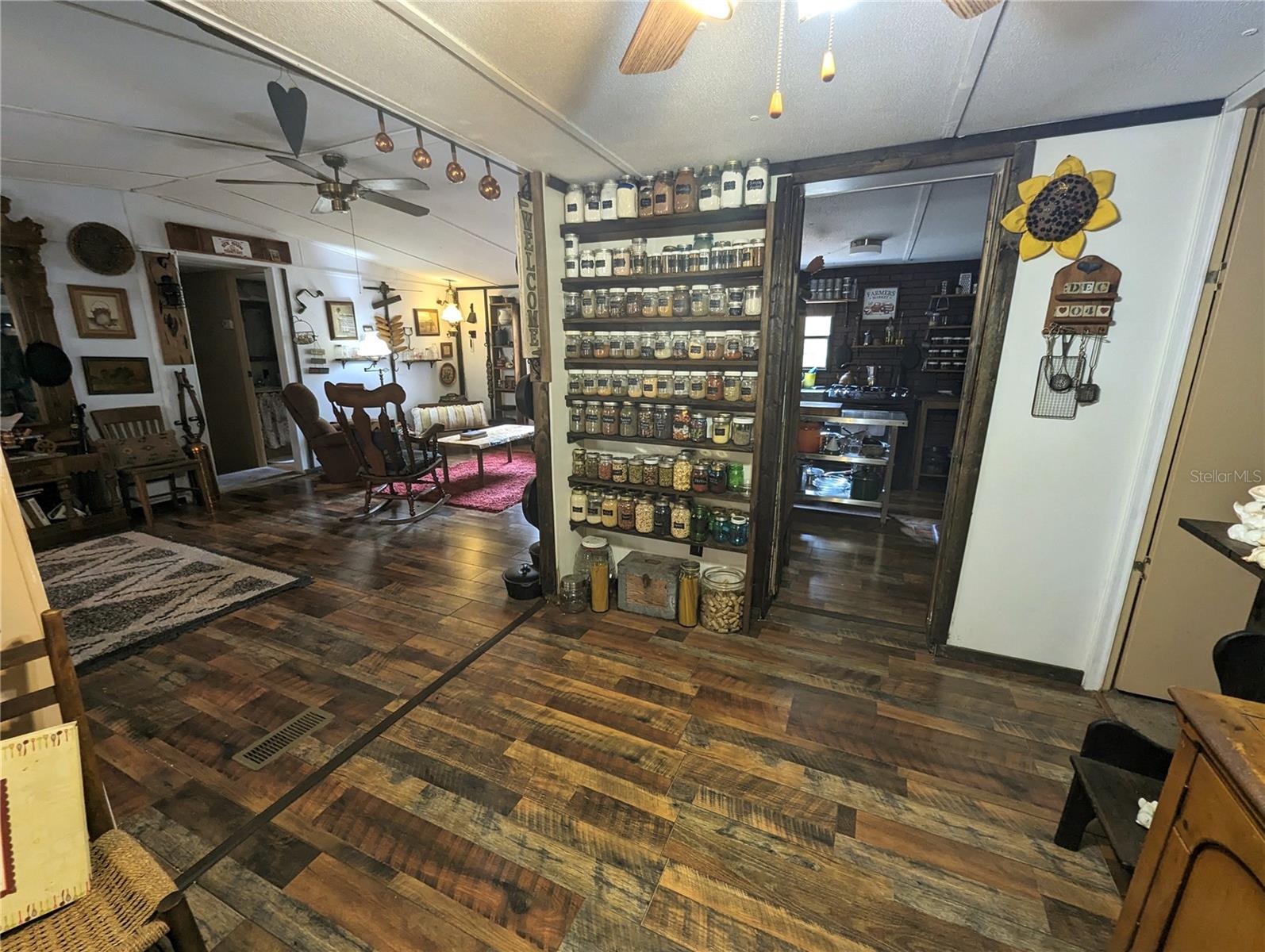 1718 N HIGHWAY 314A, SILVER SPRINGS, FL, 34488