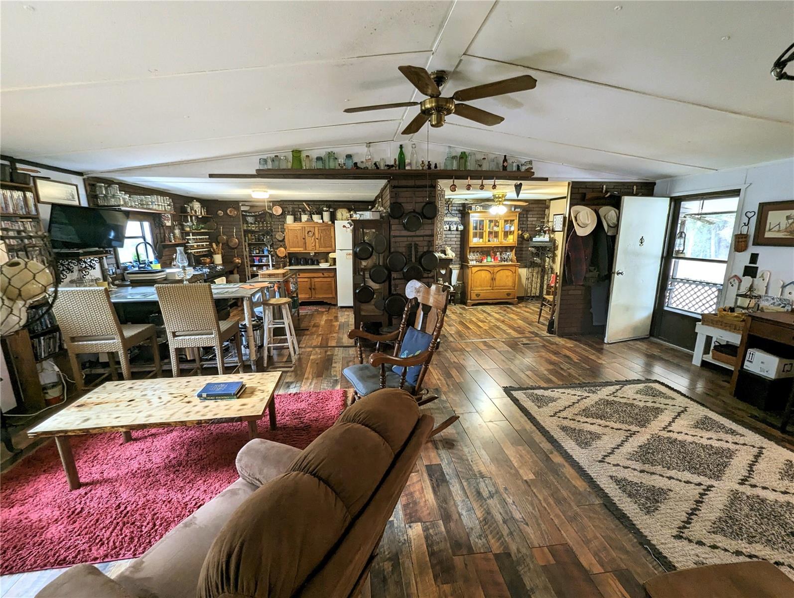 1718 N HIGHWAY 314A, SILVER SPRINGS, FL, 34488