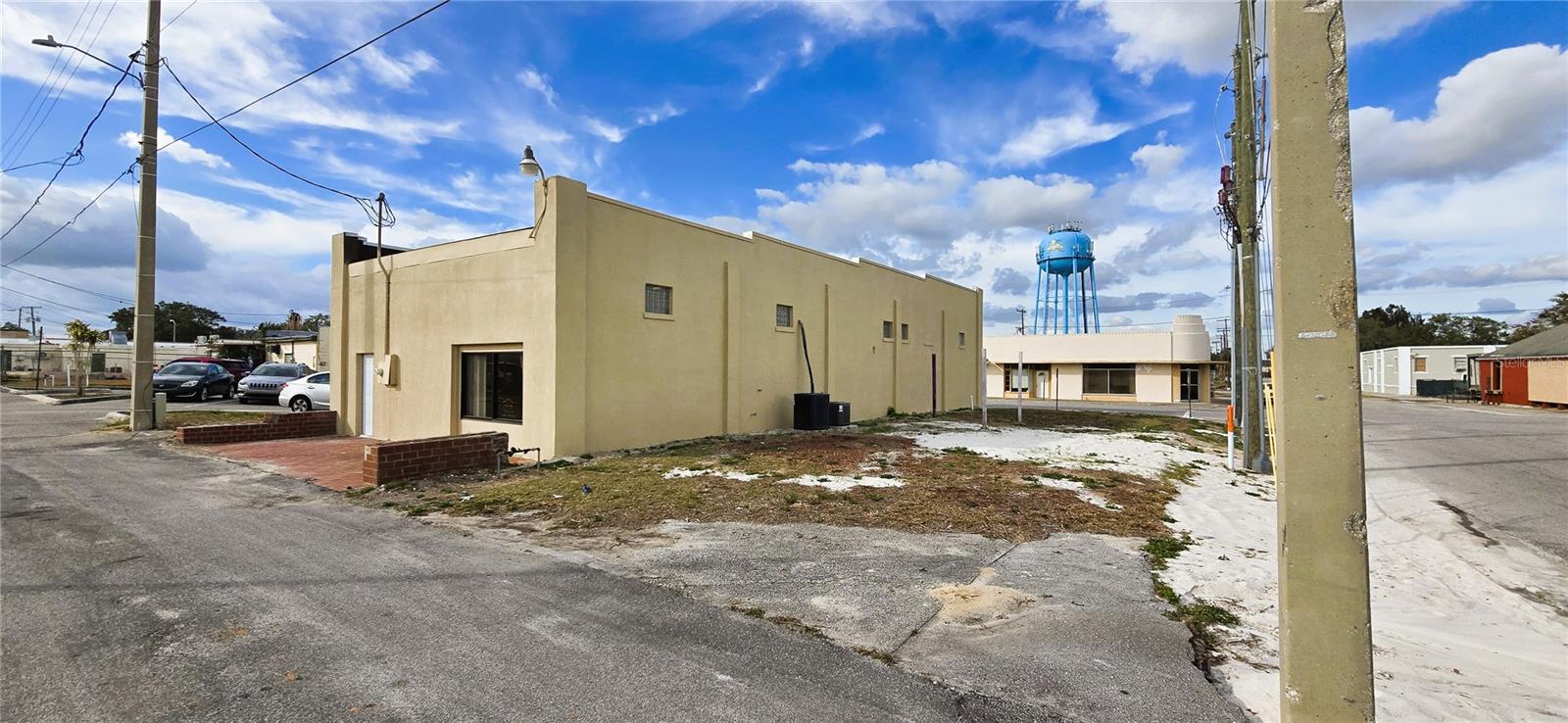 144 E ORANGE AVE, LAKE WALES, FL, 33853