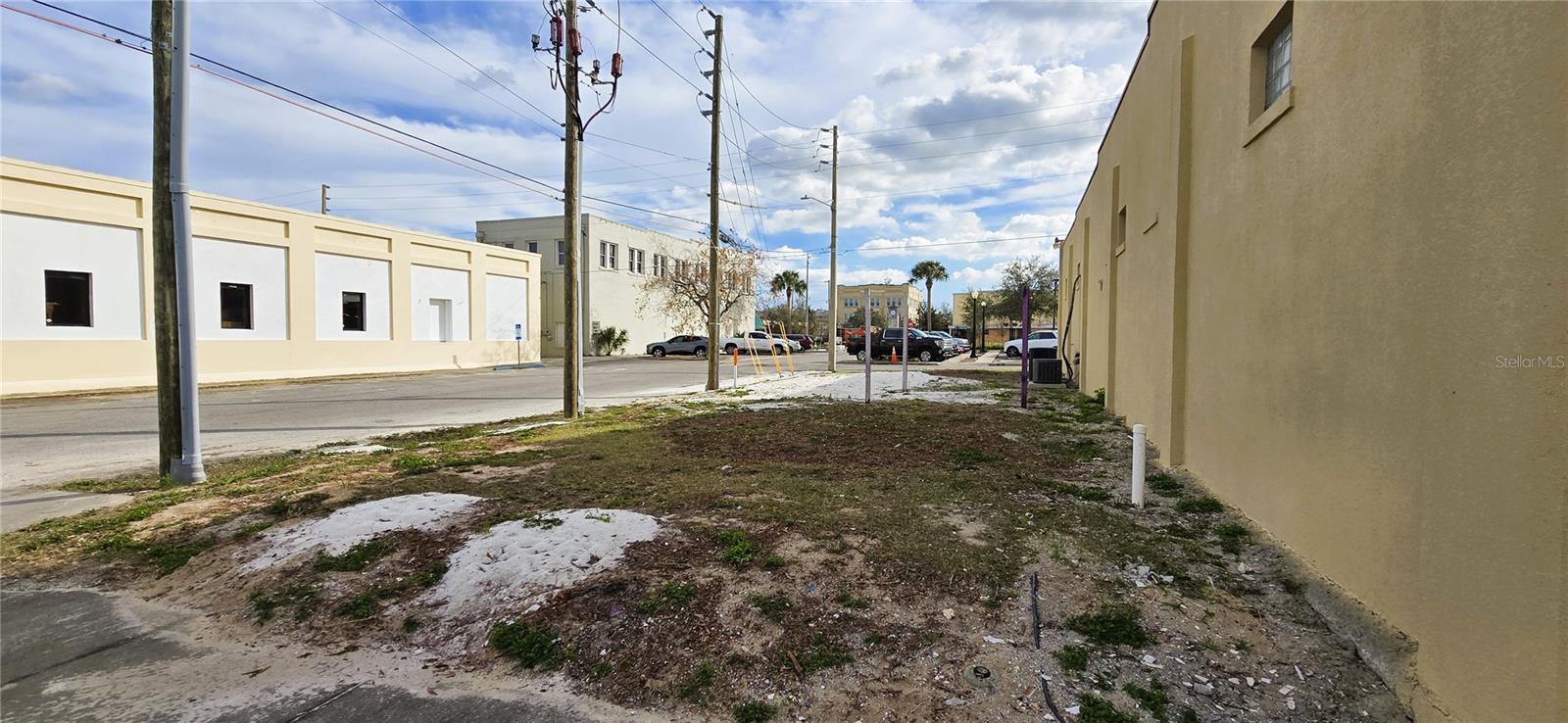 144 E ORANGE AVE, LAKE WALES, FL, 33853