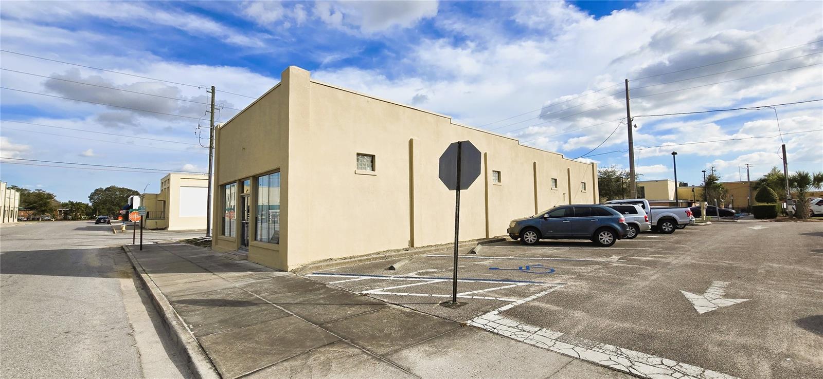 144 E ORANGE AVE, LAKE WALES, FL, 33853