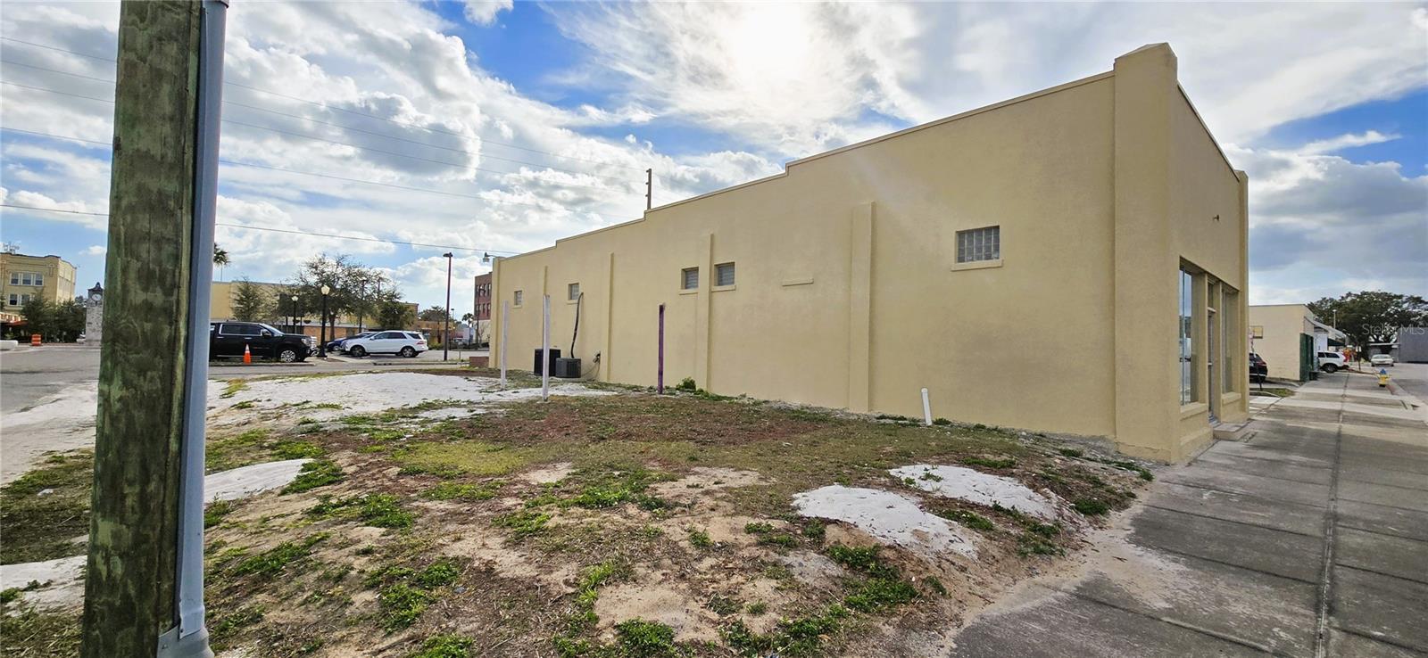 144 E ORANGE AVE, LAKE WALES, FL, 33853