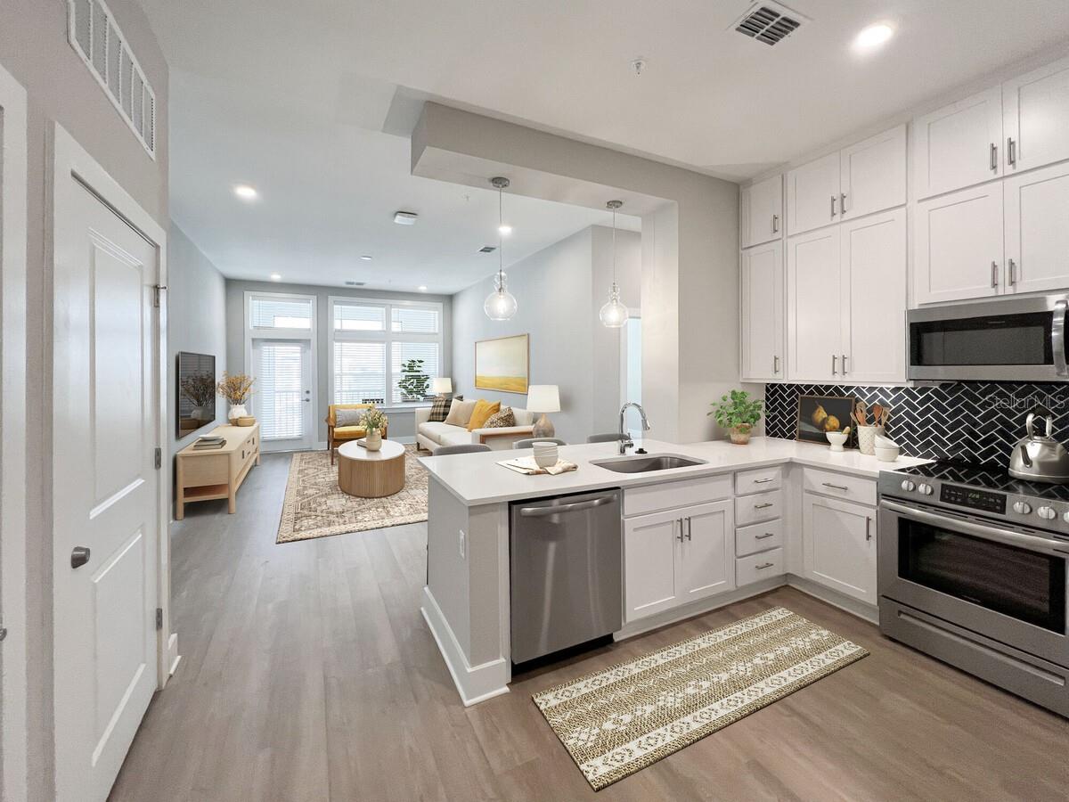 4950 LUNAR LN #B9, KISSIMMEE, FL, 34746