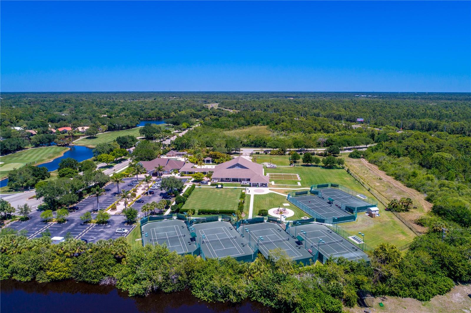 4648 CLUB DR #102, PORT CHARLOTTE, FL, 33953