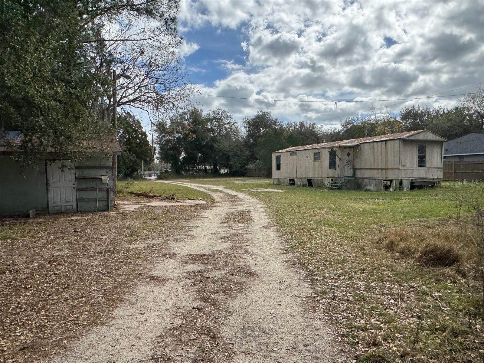 11810 SE HWY 464, OCKLAWAHA, FL, 32179