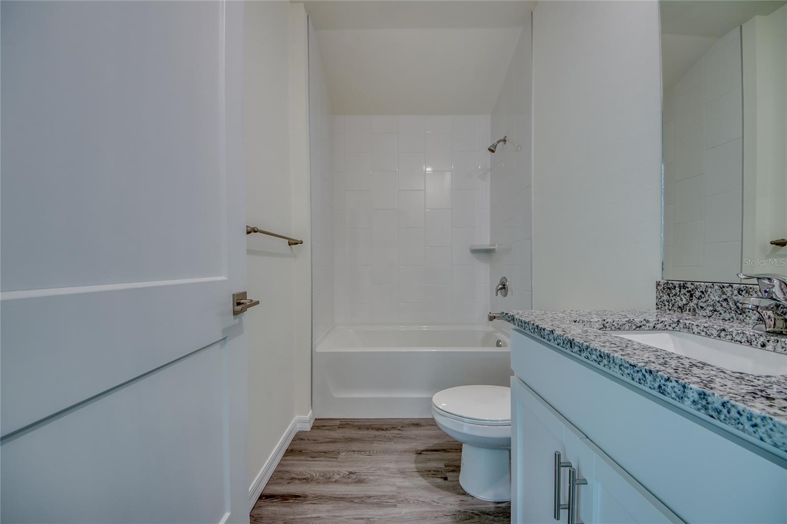 2711 NE 6TH PL, CAPE CORAL, FL, 33909