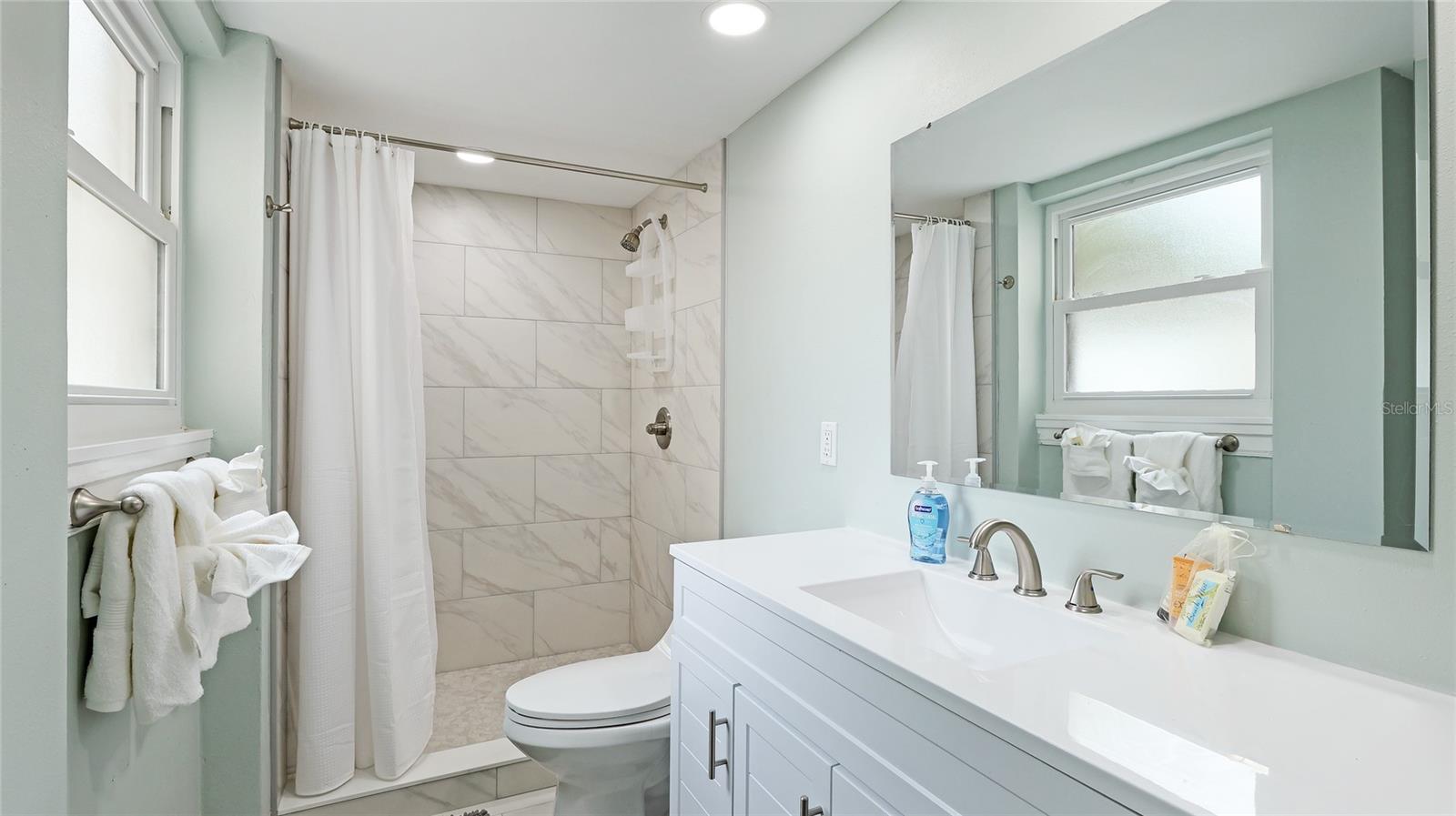 524 BEACH RD #A, SARASOTA, FL, 34242