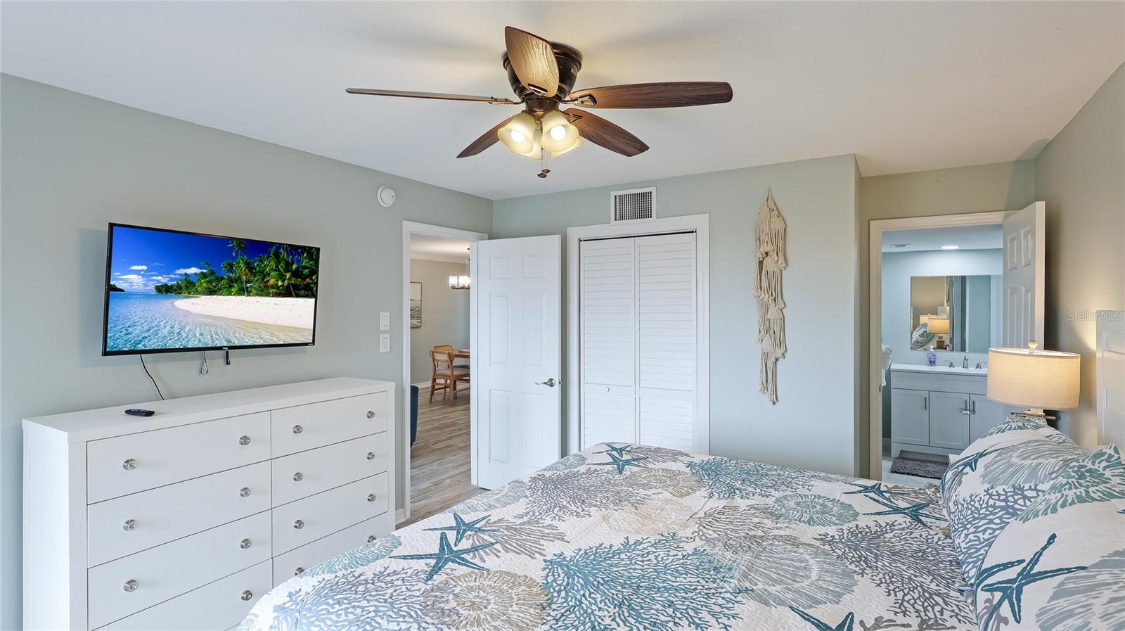 524 BEACH RD #A, SARASOTA, FL, 34242