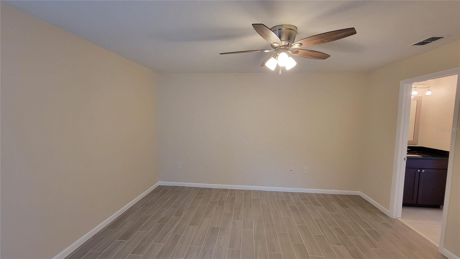 3000 S SEMORAN BLVD #11, ORLANDO, FL, 32822