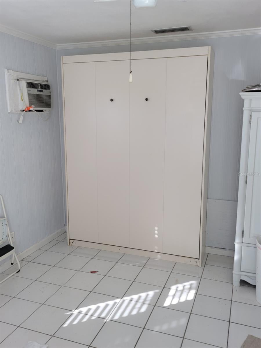 711 A & B PINELAND AVE, VENICE, FL, 34285