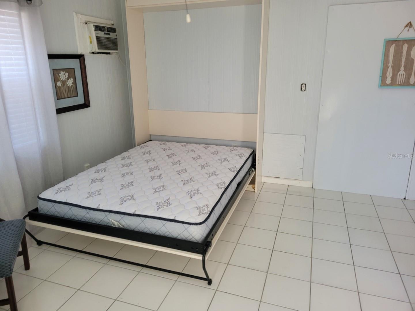 711 A & B PINELAND AVE, VENICE, FL, 34285