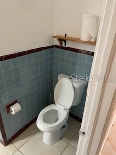 711 A & B PINELAND AVE, VENICE, FL, 34285