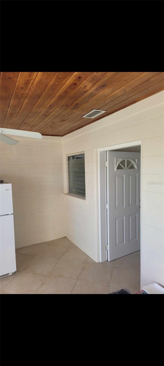 711 A & B PINELAND AVE, VENICE, FL, 34285