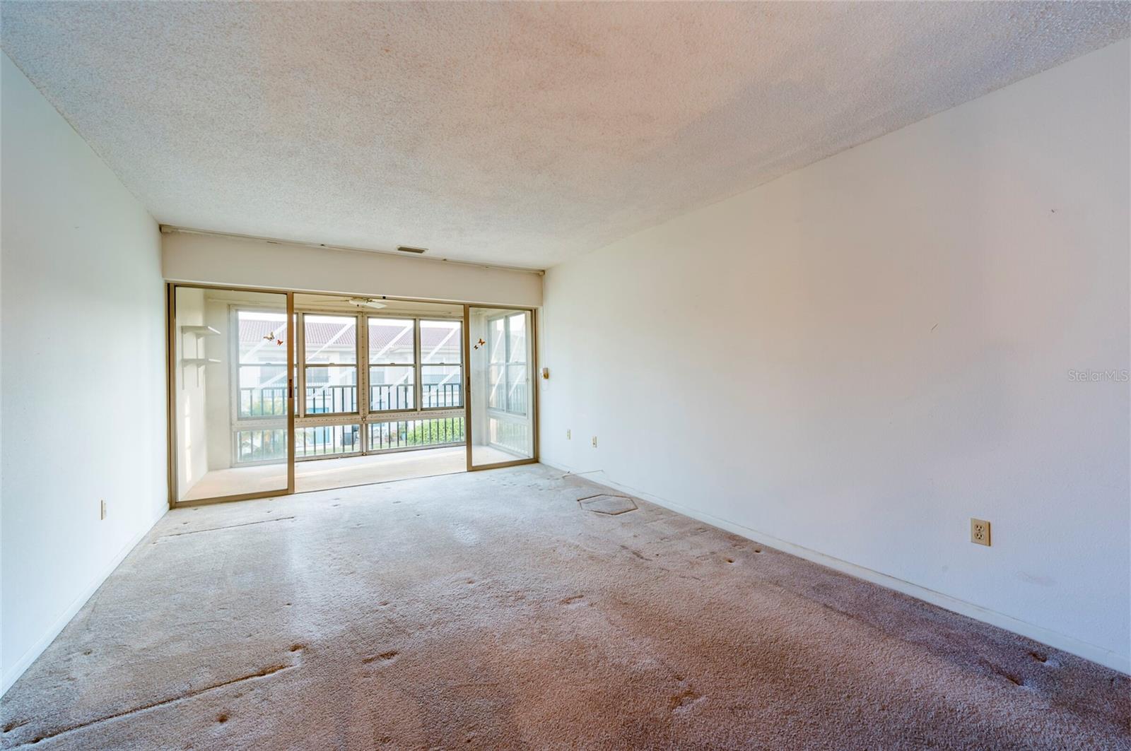 10350 IMPERIAL POINT DR W #15, LARGO, FL, 33774