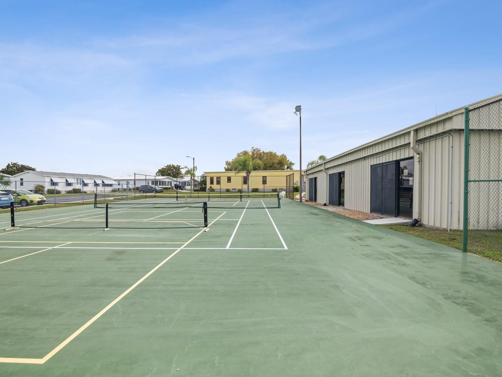 37527 EL SOL AVE, ZEPHYRHILLS, FL, 33541