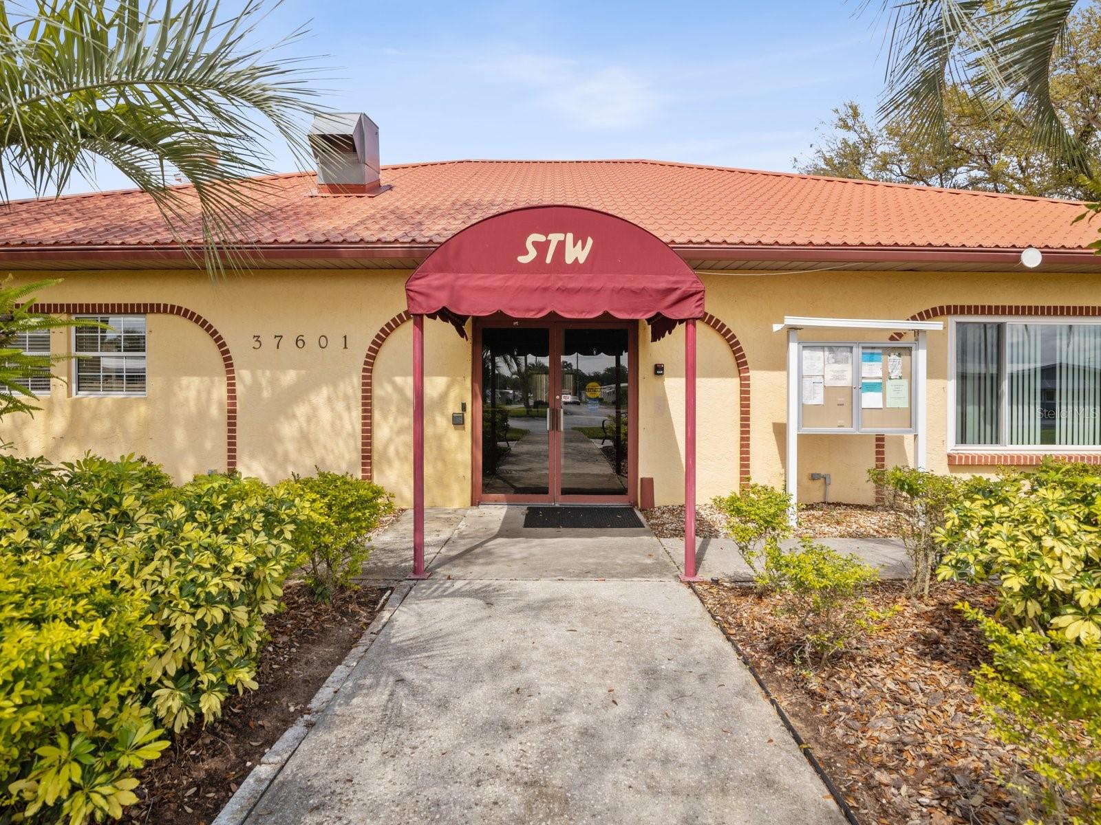 37527 EL SOL AVE, ZEPHYRHILLS, FL, 33541