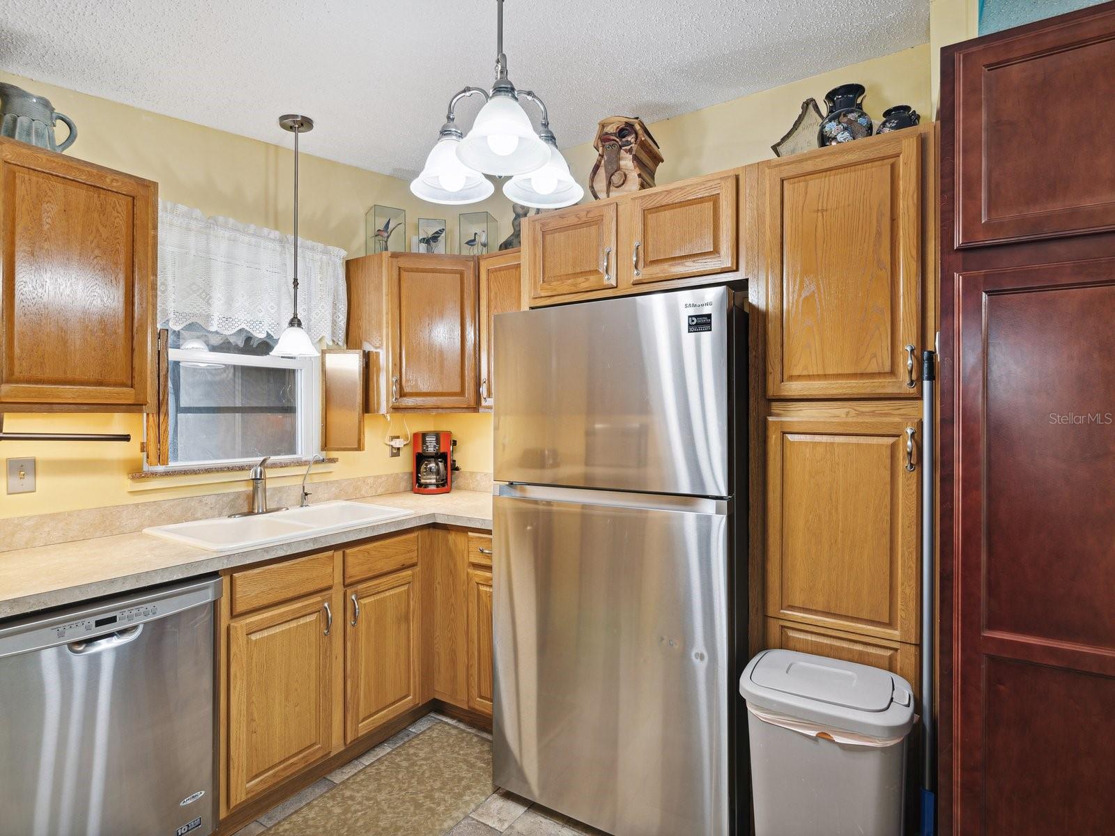 37527 EL SOL AVE, ZEPHYRHILLS, FL, 33541