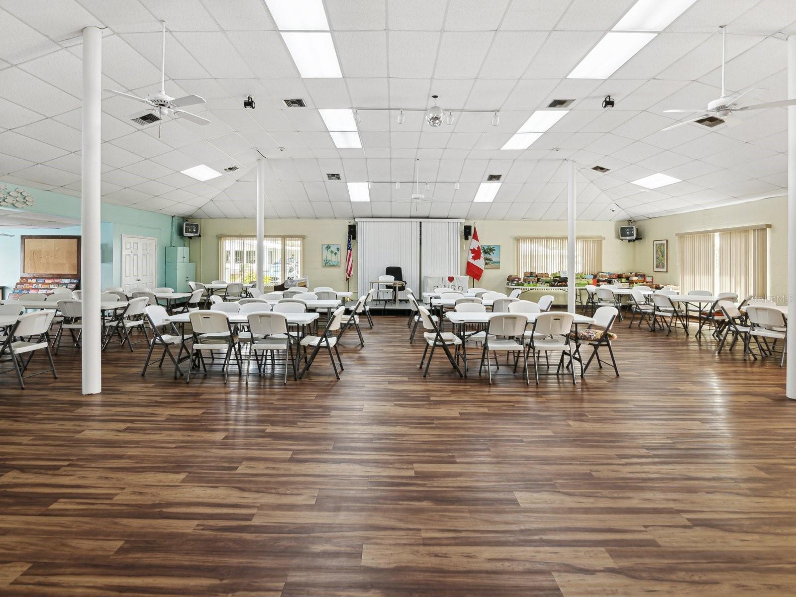 37527 EL SOL AVE, ZEPHYRHILLS, FL, 33541