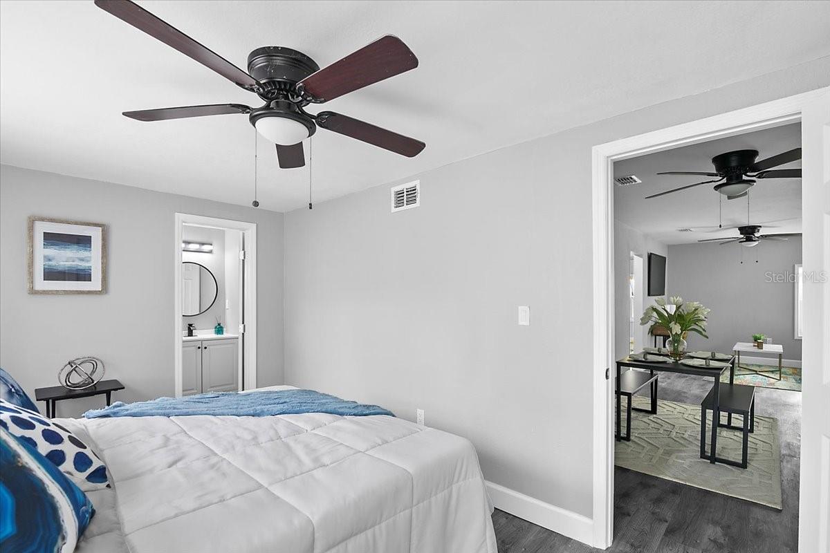 3007 DIXIE AVE, SARASOTA, FL, 34234