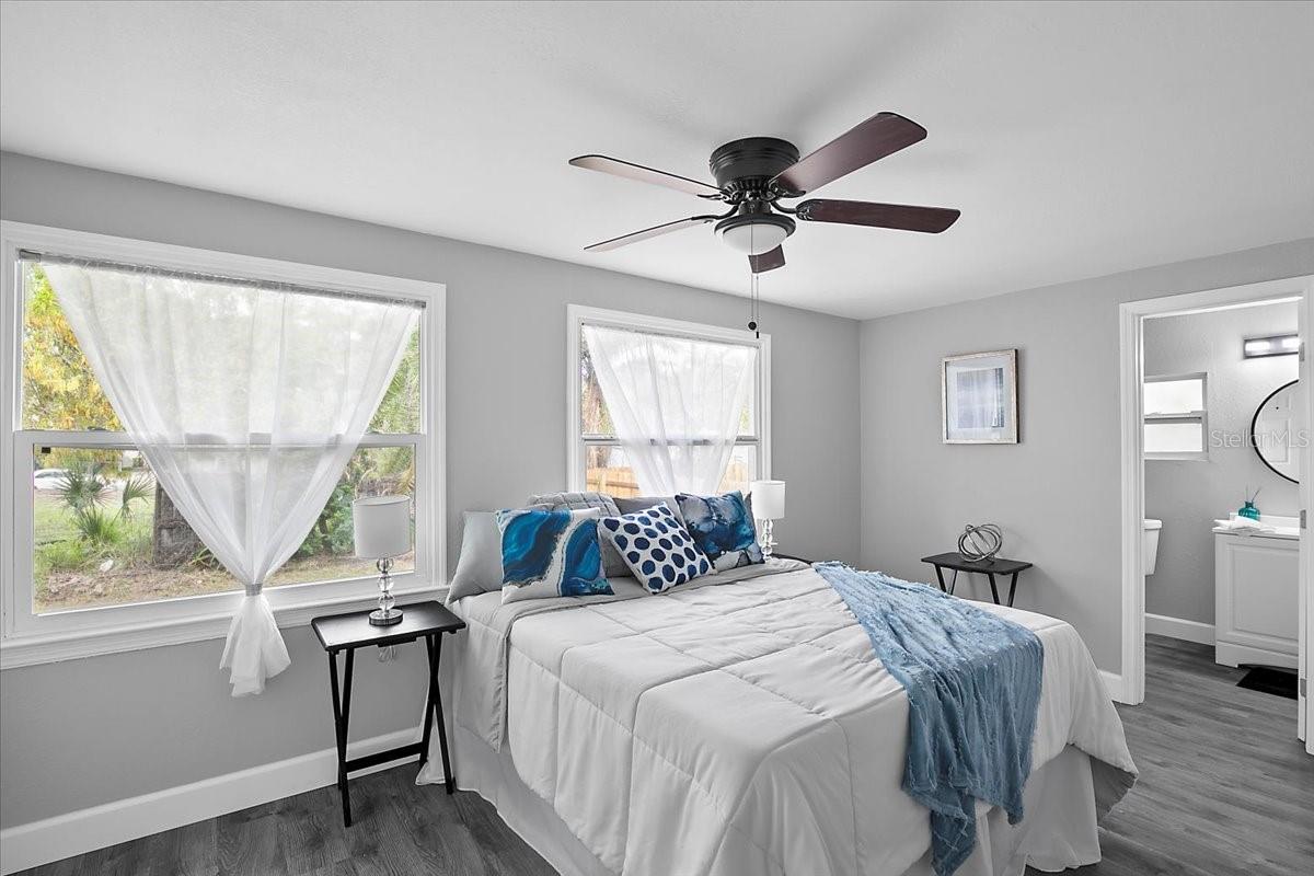 3007 DIXIE AVE, SARASOTA, FL, 34234