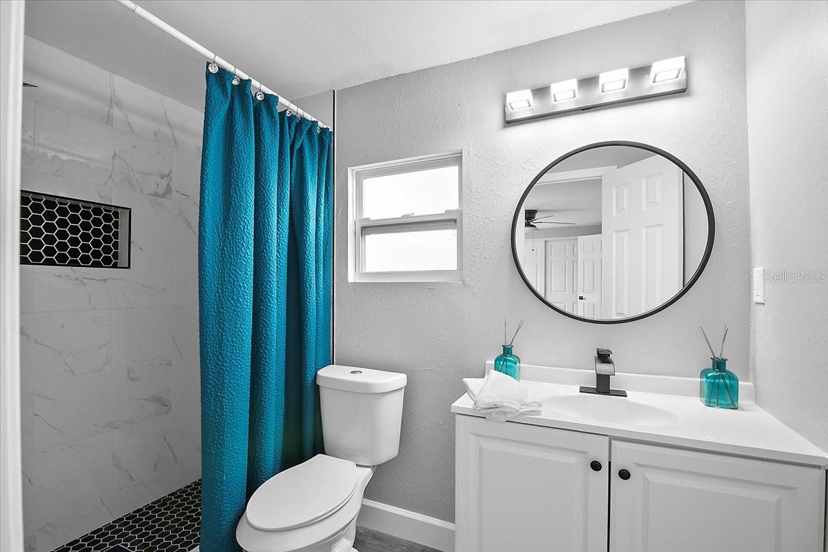 3007 DIXIE AVE, SARASOTA, FL, 34234
