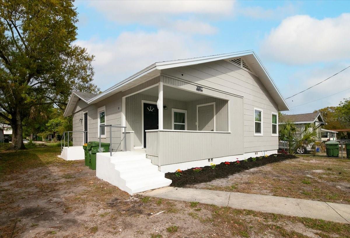 3007 DIXIE AVE, SARASOTA, FL, 34234