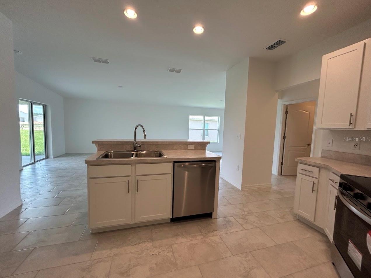 1049 BERGAMOT DR, BARTOW, FL, 33830