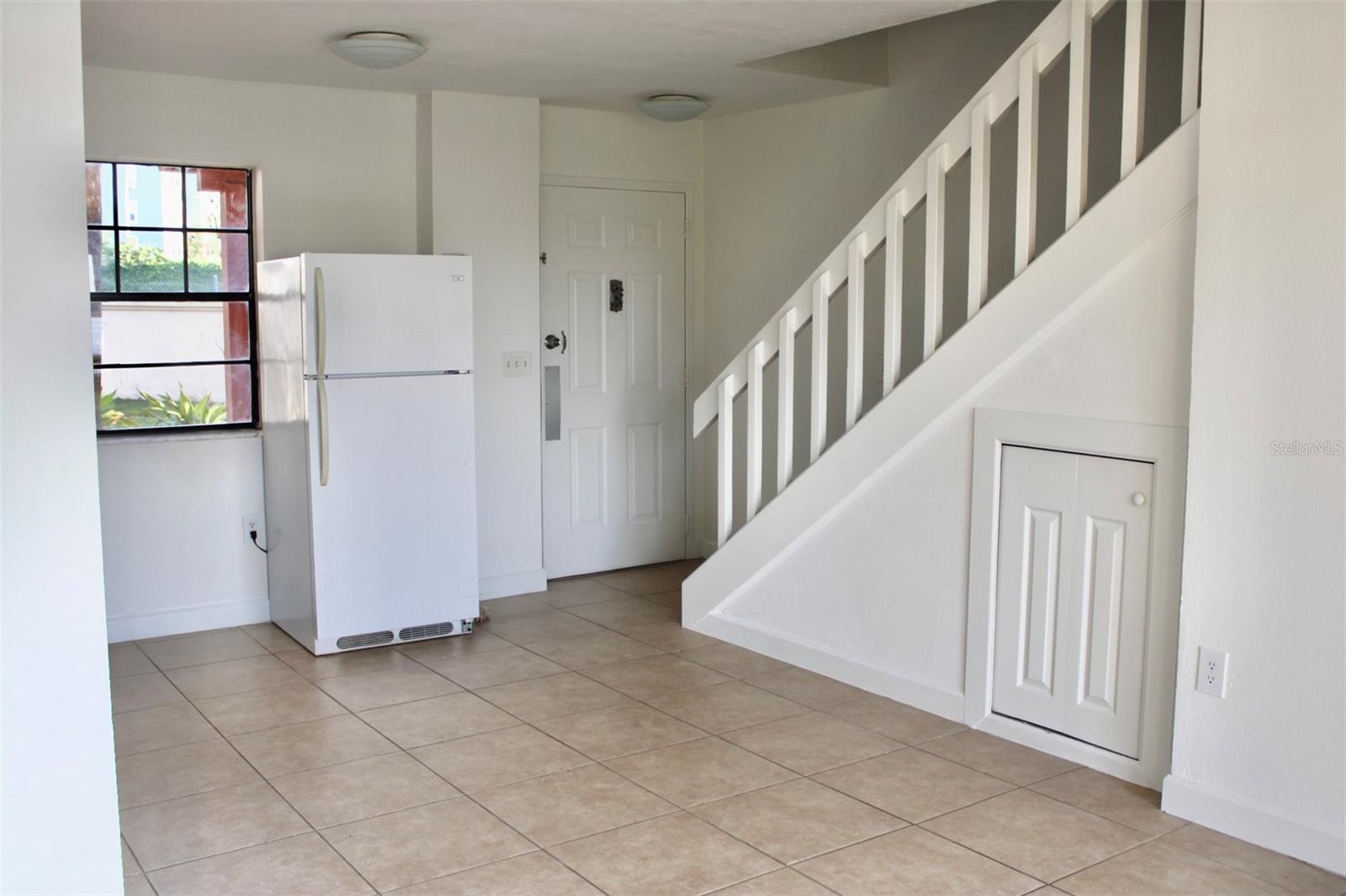 10330 TURKEY LAKE RD #A-4 AK/A 107, ORLANDO, FL, 32819