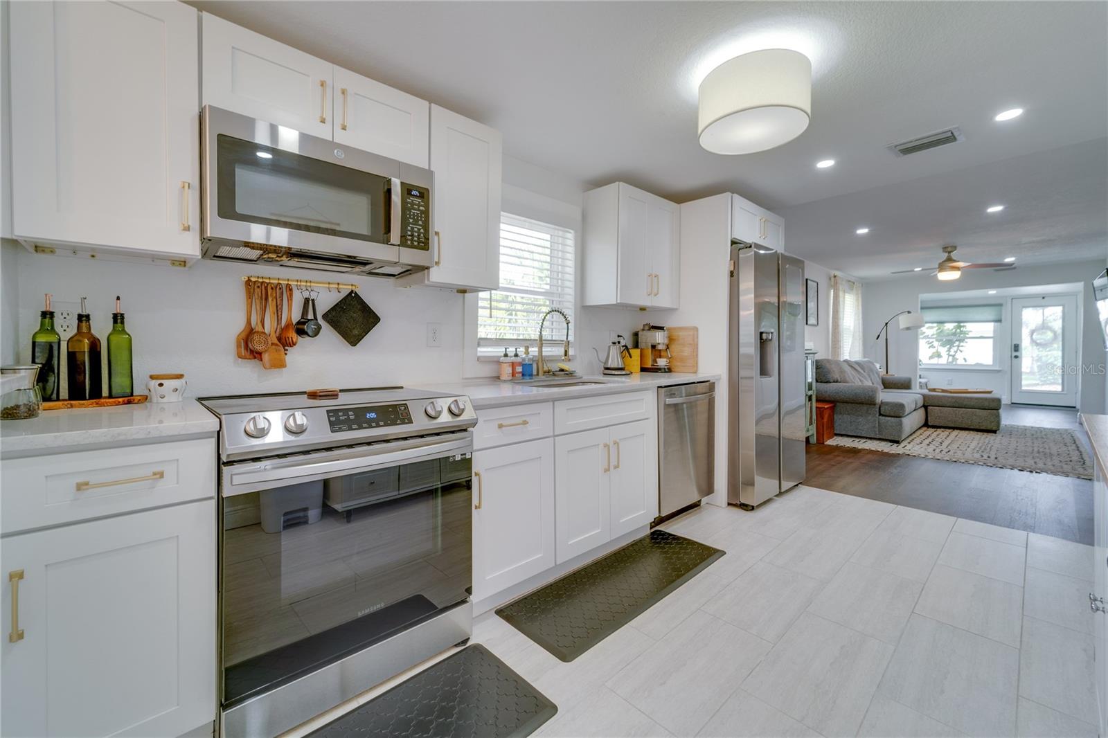 2410 CENTER AVE, ORLANDO, FL, 32806