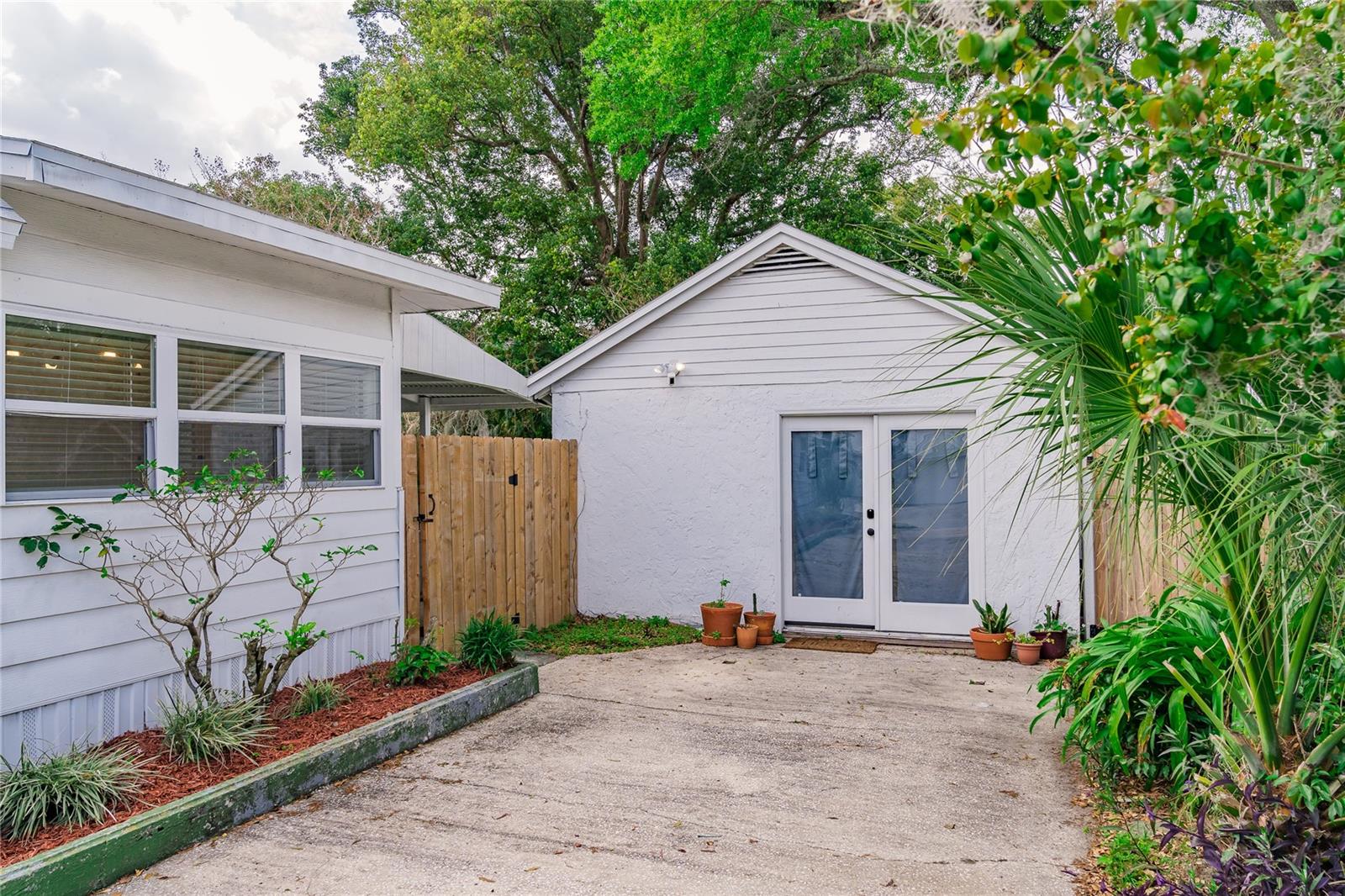 2410 CENTER AVE, ORLANDO, FL, 32806