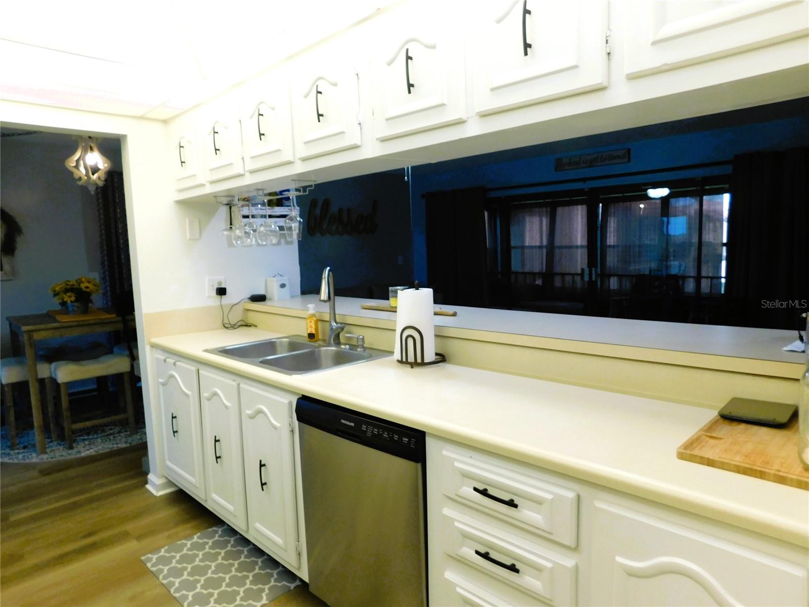 K4902452 Property Photo