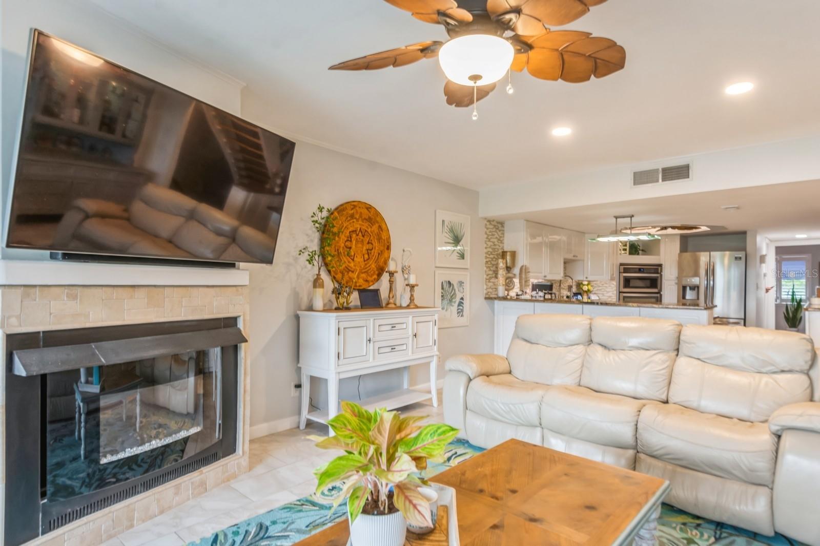 1355 PINELLAS BAYWAY S #4, TIERRA VERDE, FL, 33715