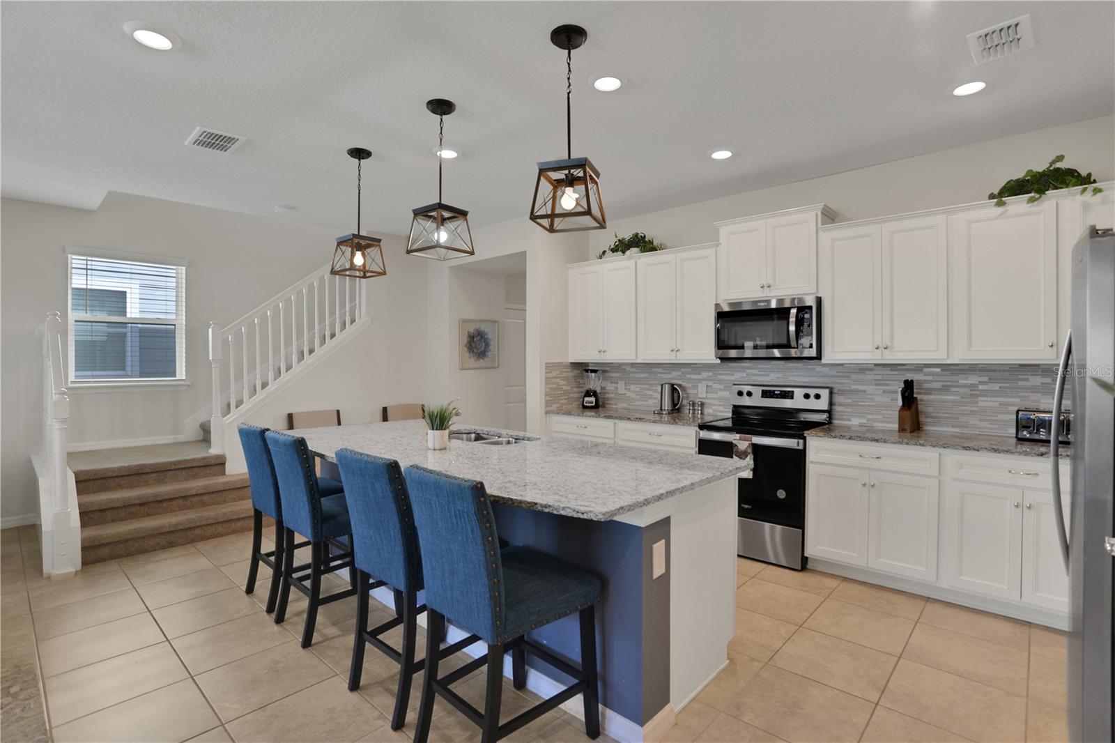 900 PARADISE DR, DAVENPORT, FL, 33897