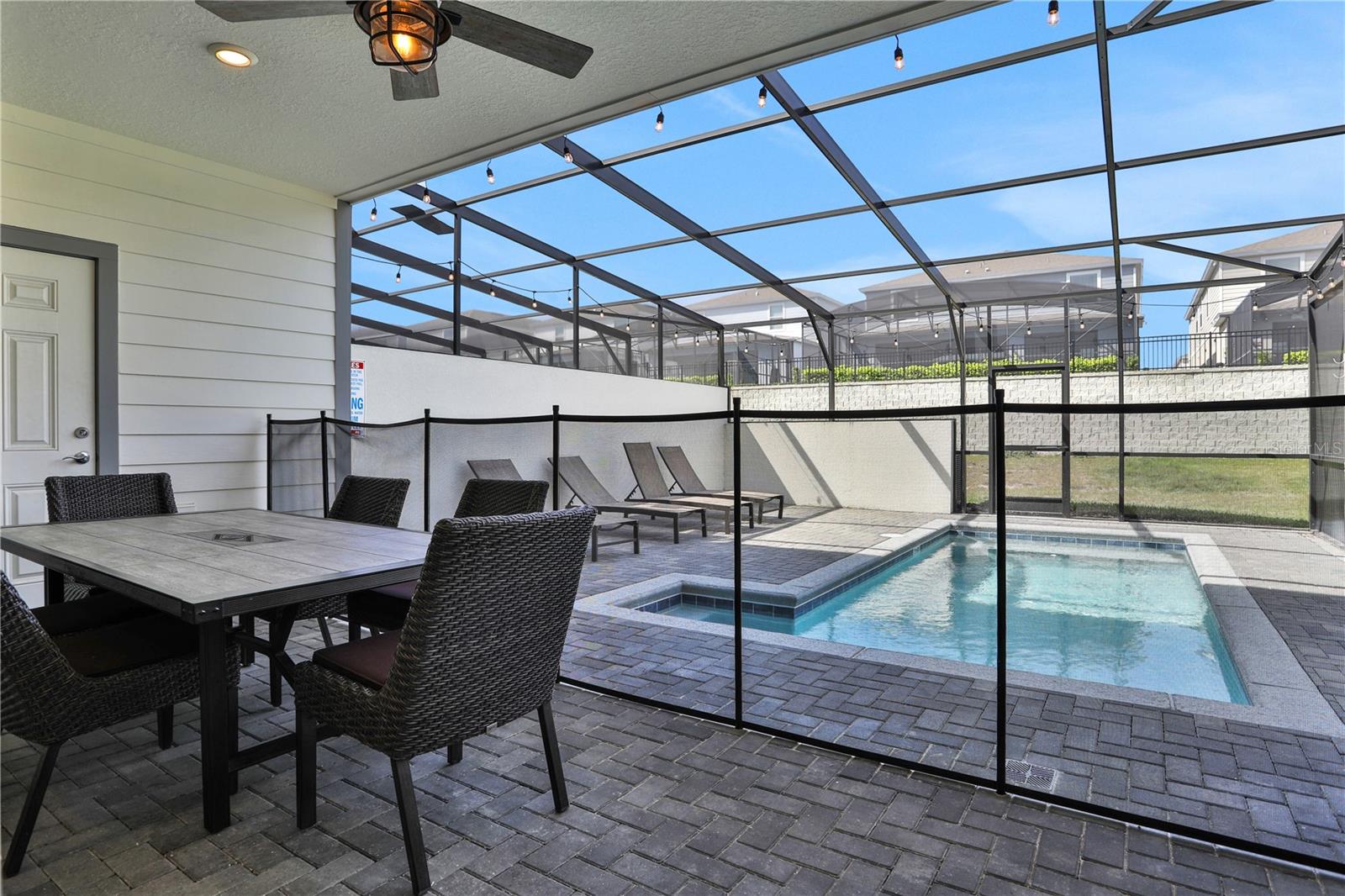 900 PARADISE DR, DAVENPORT, FL, 33897