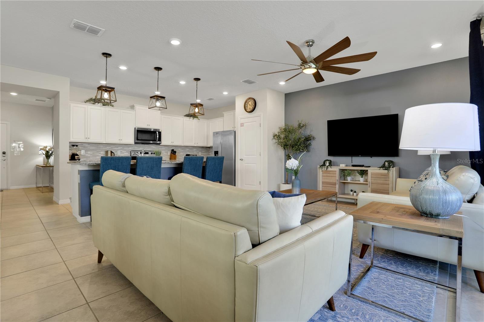 900 PARADISE DR, DAVENPORT, FL, 33897